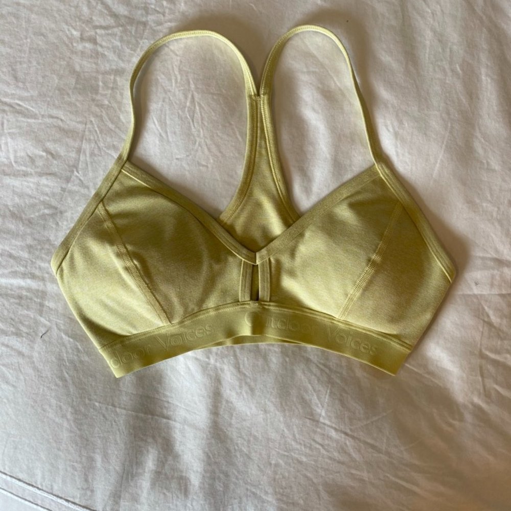 sports bra